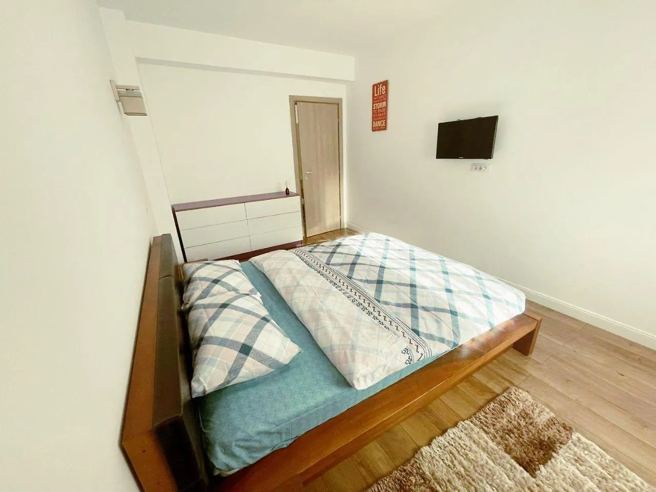 Grozavesti Luxury Apartment 1Br Bucharest 0*,  Romania