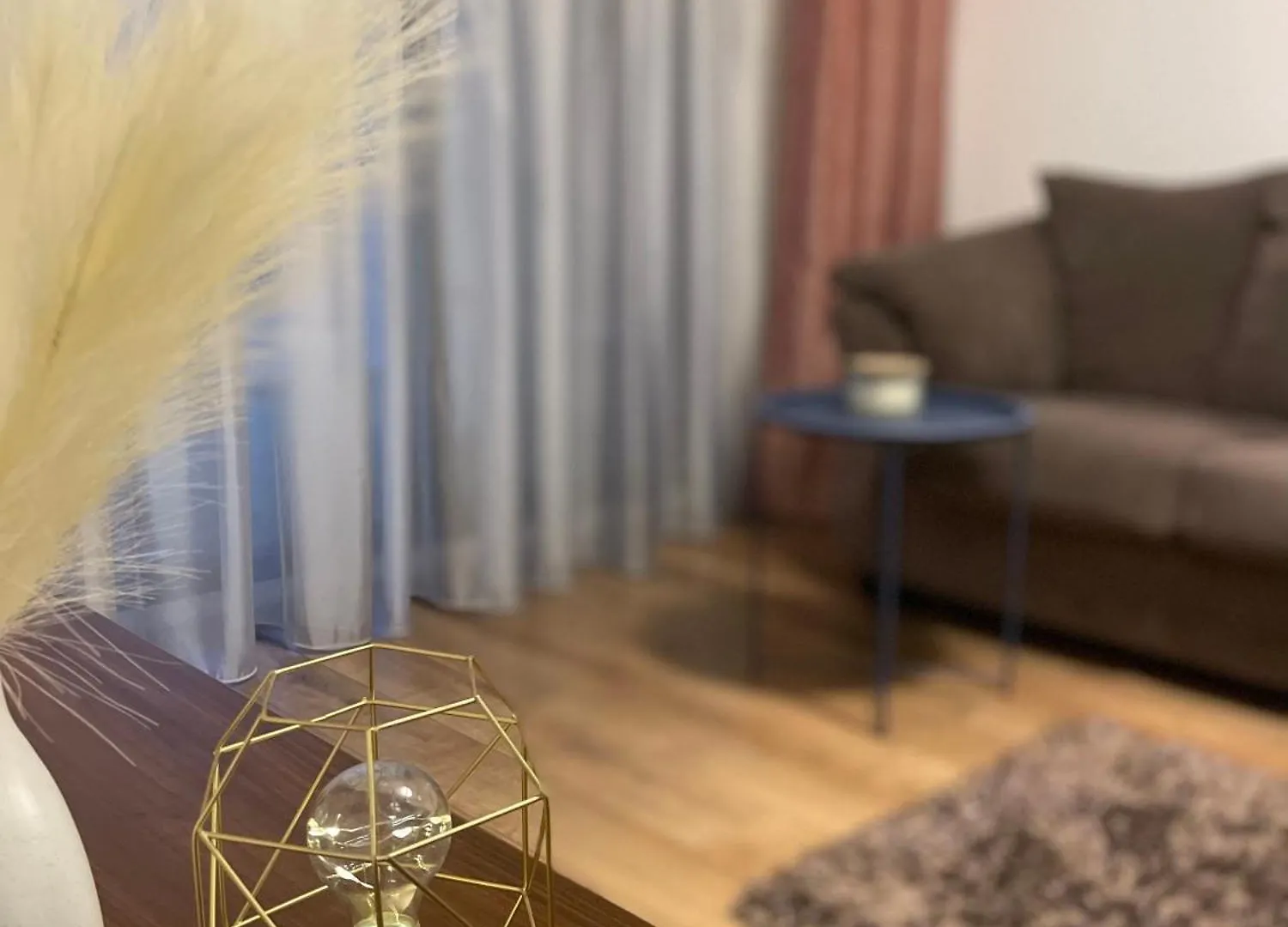 Grozavesti Luxury Apartment 1Br contacts