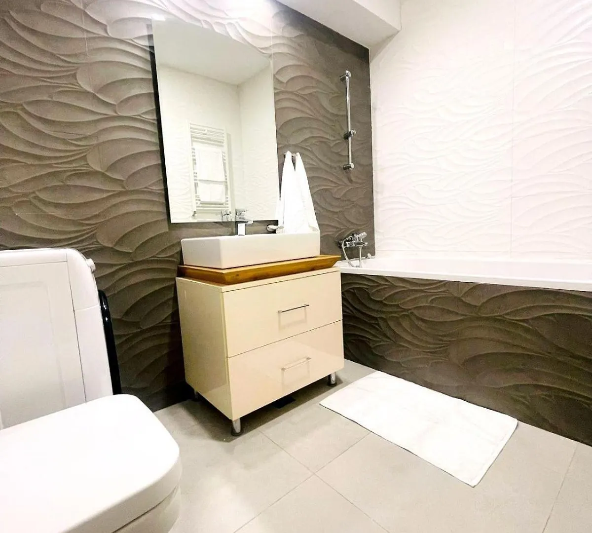 Grozavesti Luxury Apartment 1Br Bucharest